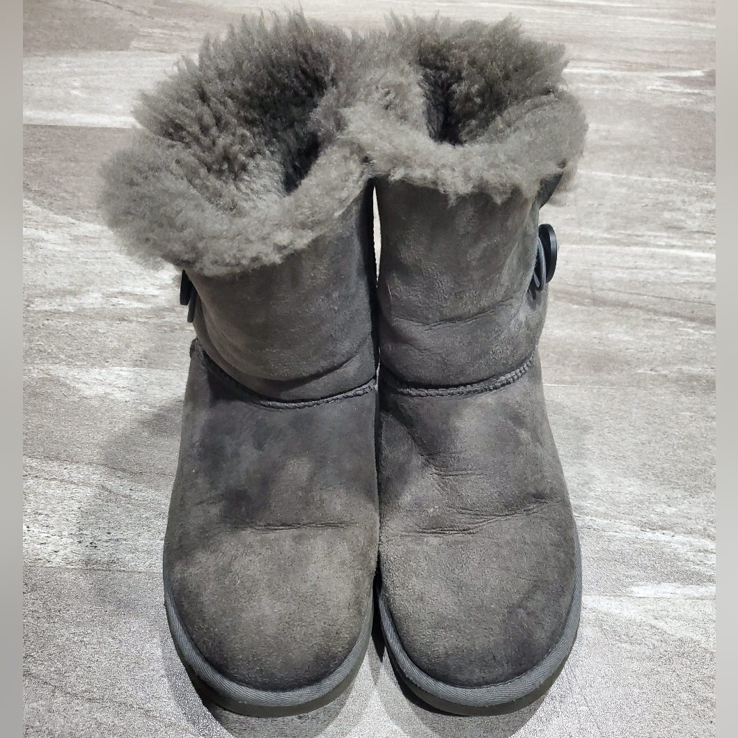 Gray Ugg Bailey Button Ii